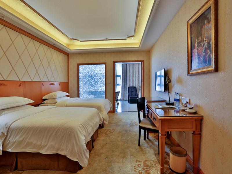 Vienna Hotel Wuhan International Convention And Exhibition Centre Exterior foto